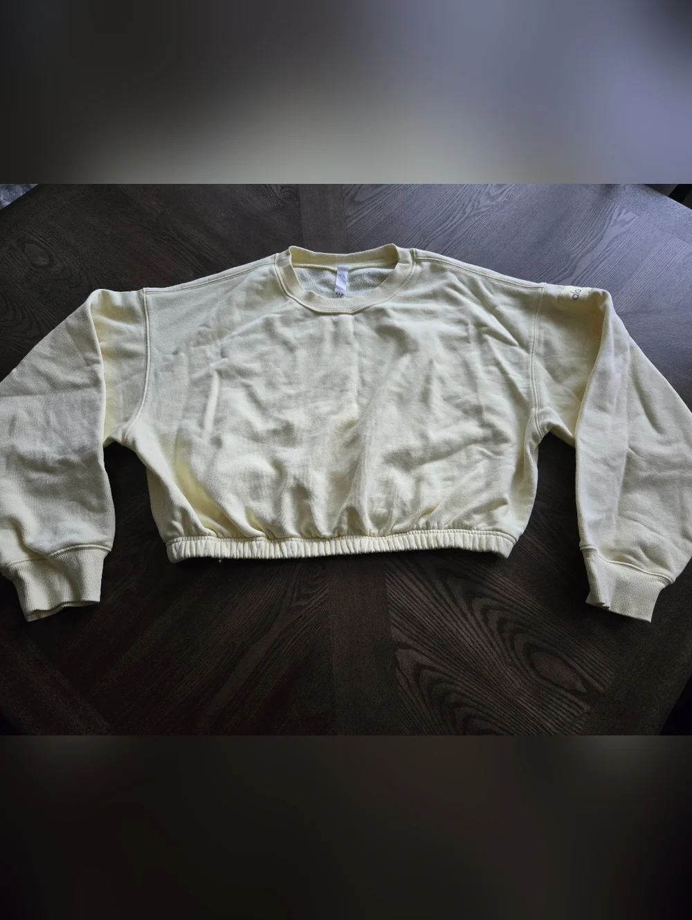 Alo Yoga Devotion Cropped Crewneck Sweatshirt in Yellow sz LARGE